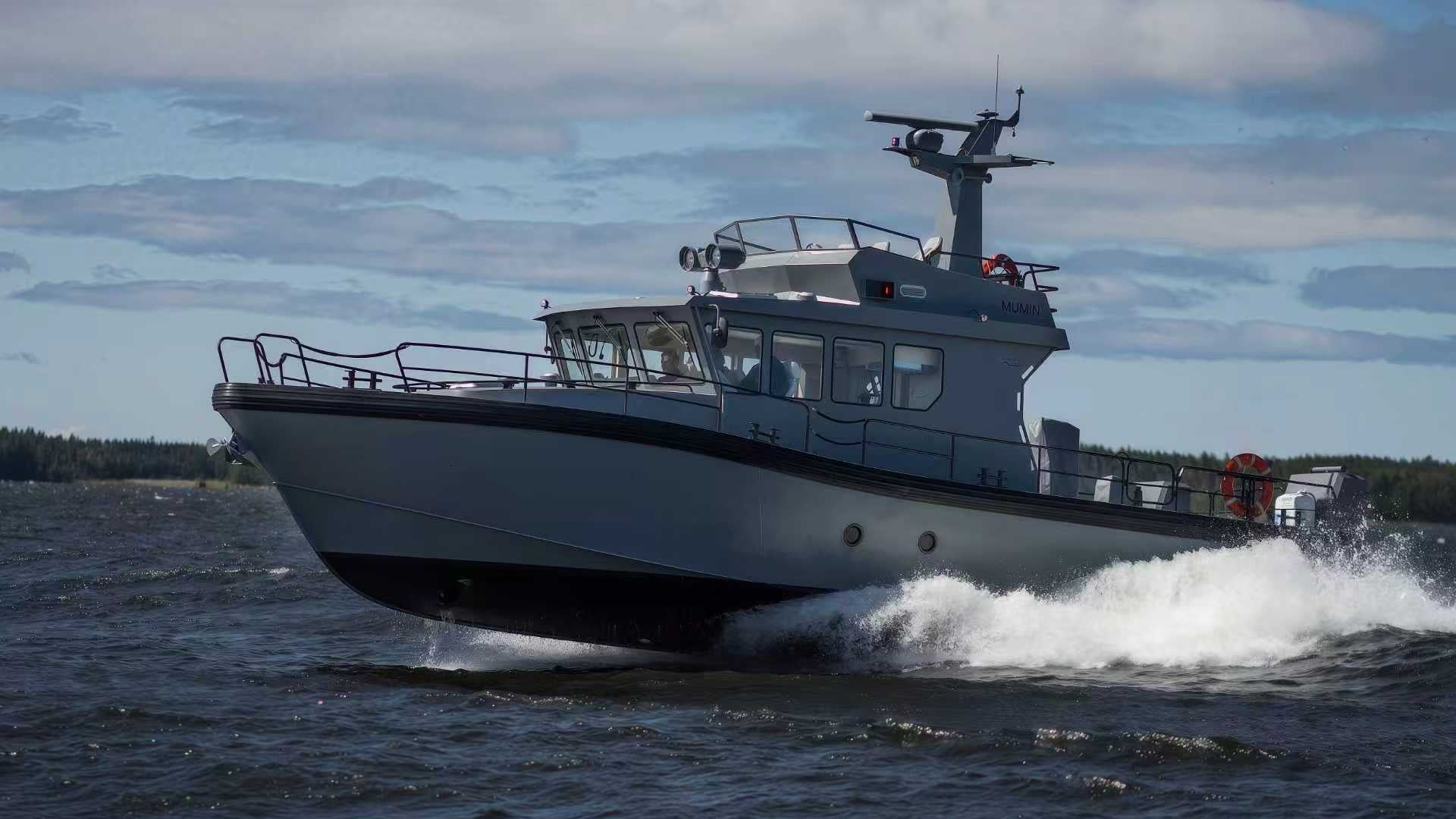 14.88 M Offical Boat